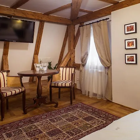Drachenhaus Otel