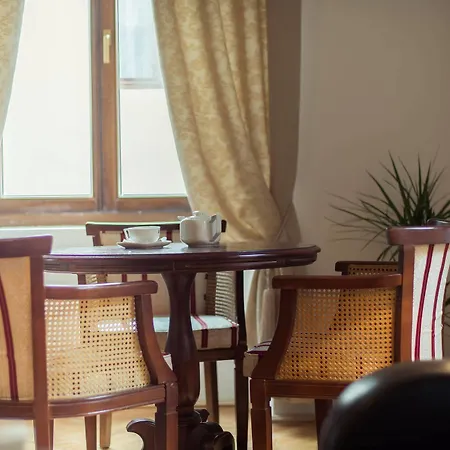 Drachenhaus فندق براشوف