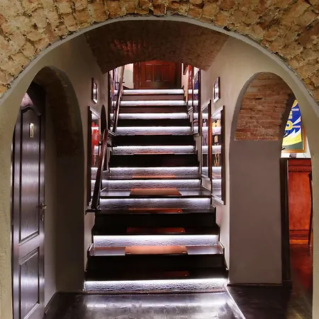 Drachenhaus Hotell Braşov