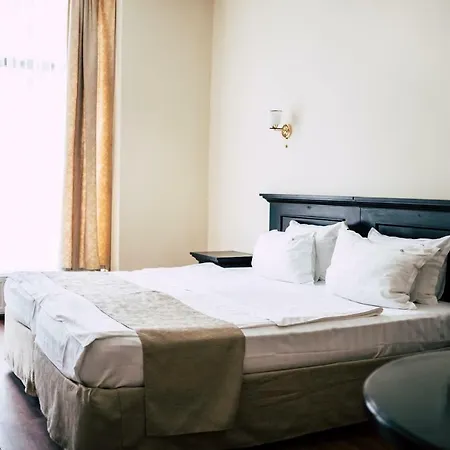 Drachenhaus מלון 3*